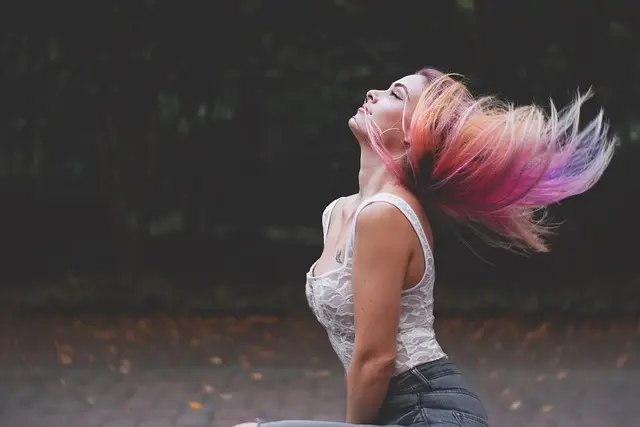 7 Essential Tips for New Artists to Build Their Confidence