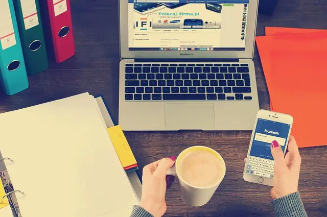 How to Effectively Promote Your Art Online: Essential Strategies
