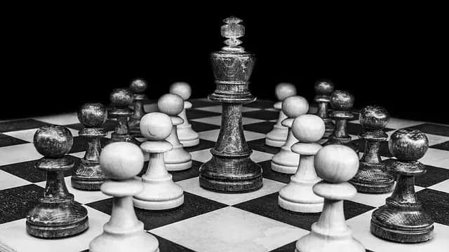 10 Essential Strategies to Develop Your Artistic Skills