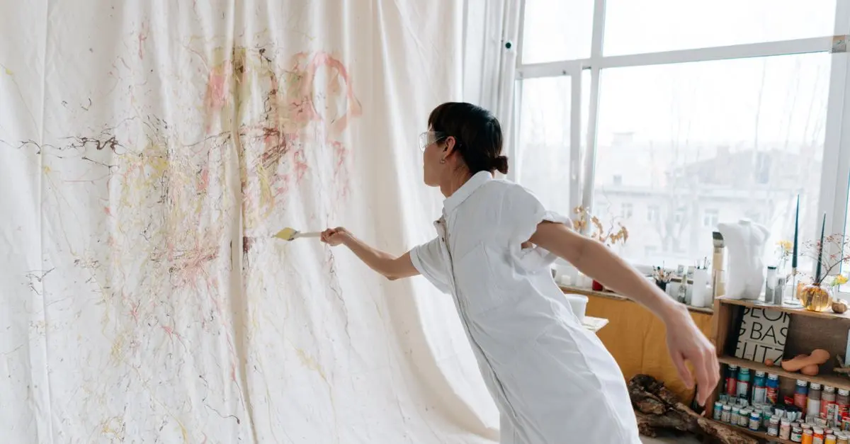 10 Essential Tips for Emerging Artists to Build Their Brand