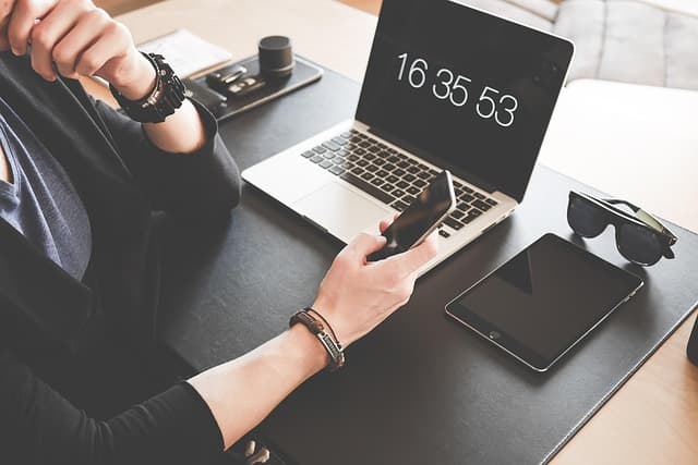 How to Create a Standout Artist Portfolio: Essential Tips